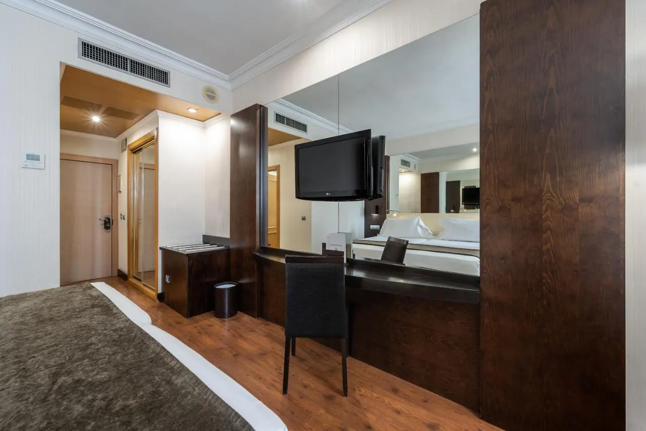 Hotel Saray Granada 4*,  Spain