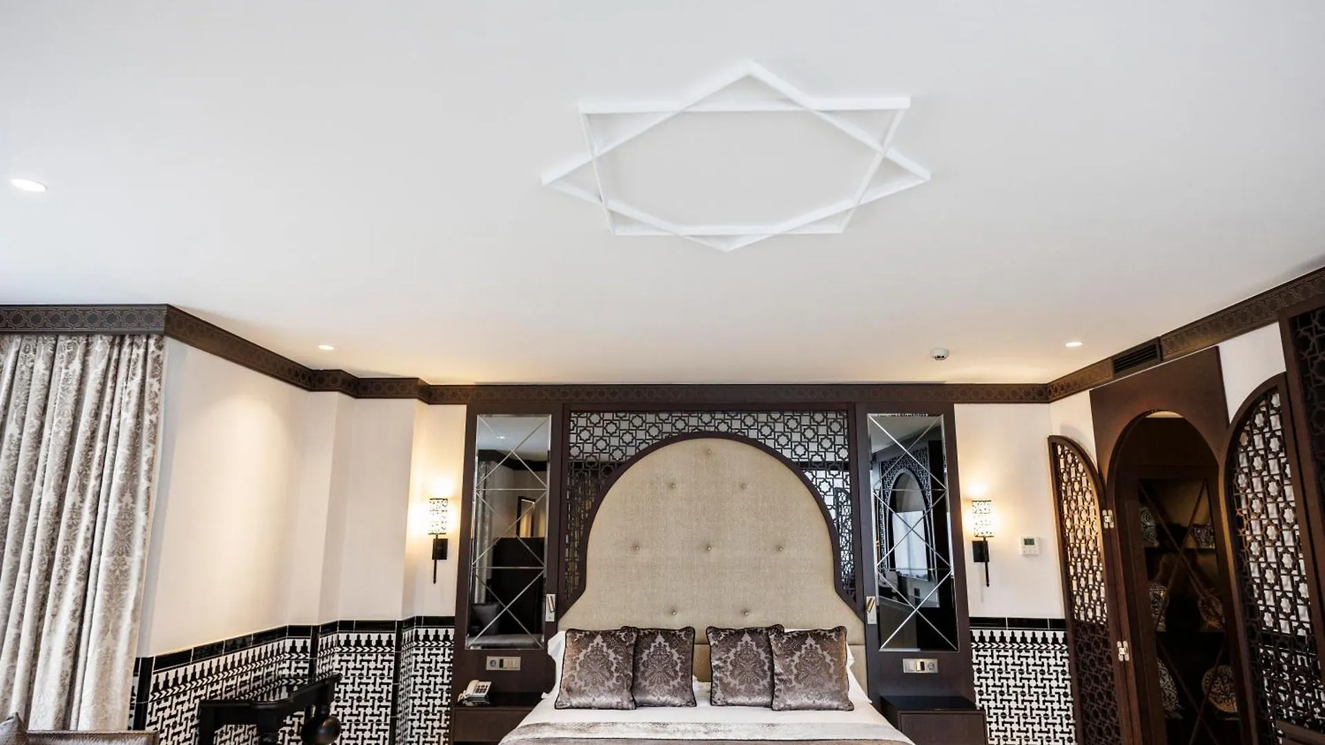 ****  Hotel Saray Granada Spanje