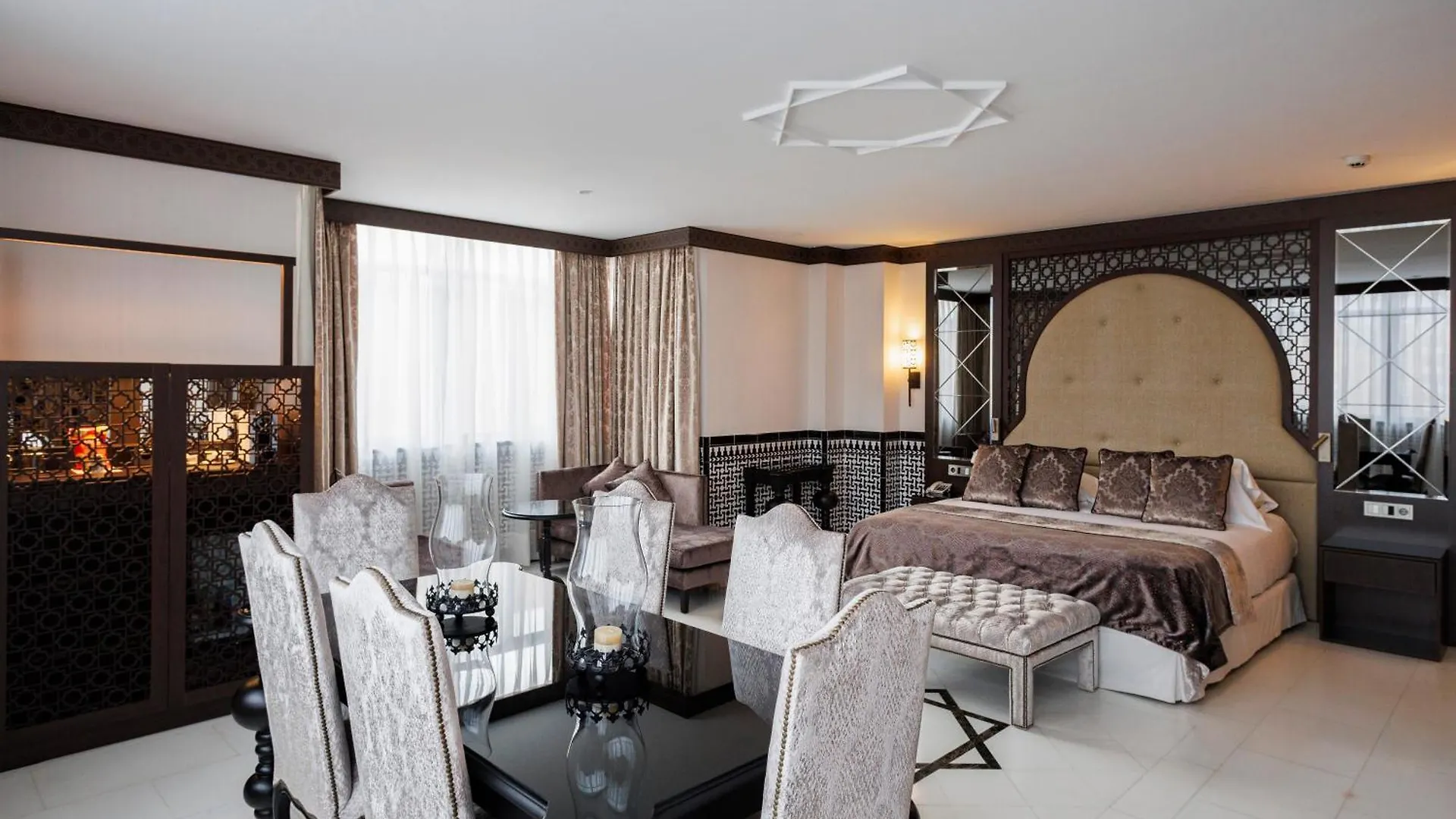 Hotel Saray Granada 4*,