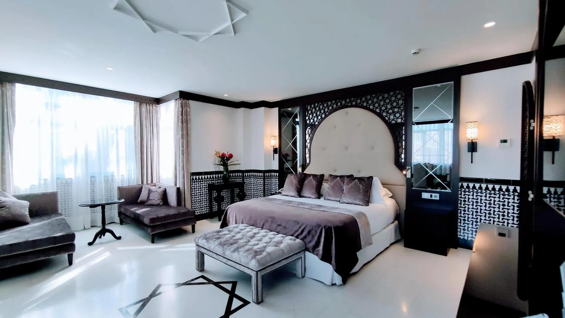 Hotel Saray Granada 4*,